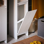 Colonne de salle de bain avec panier à linge