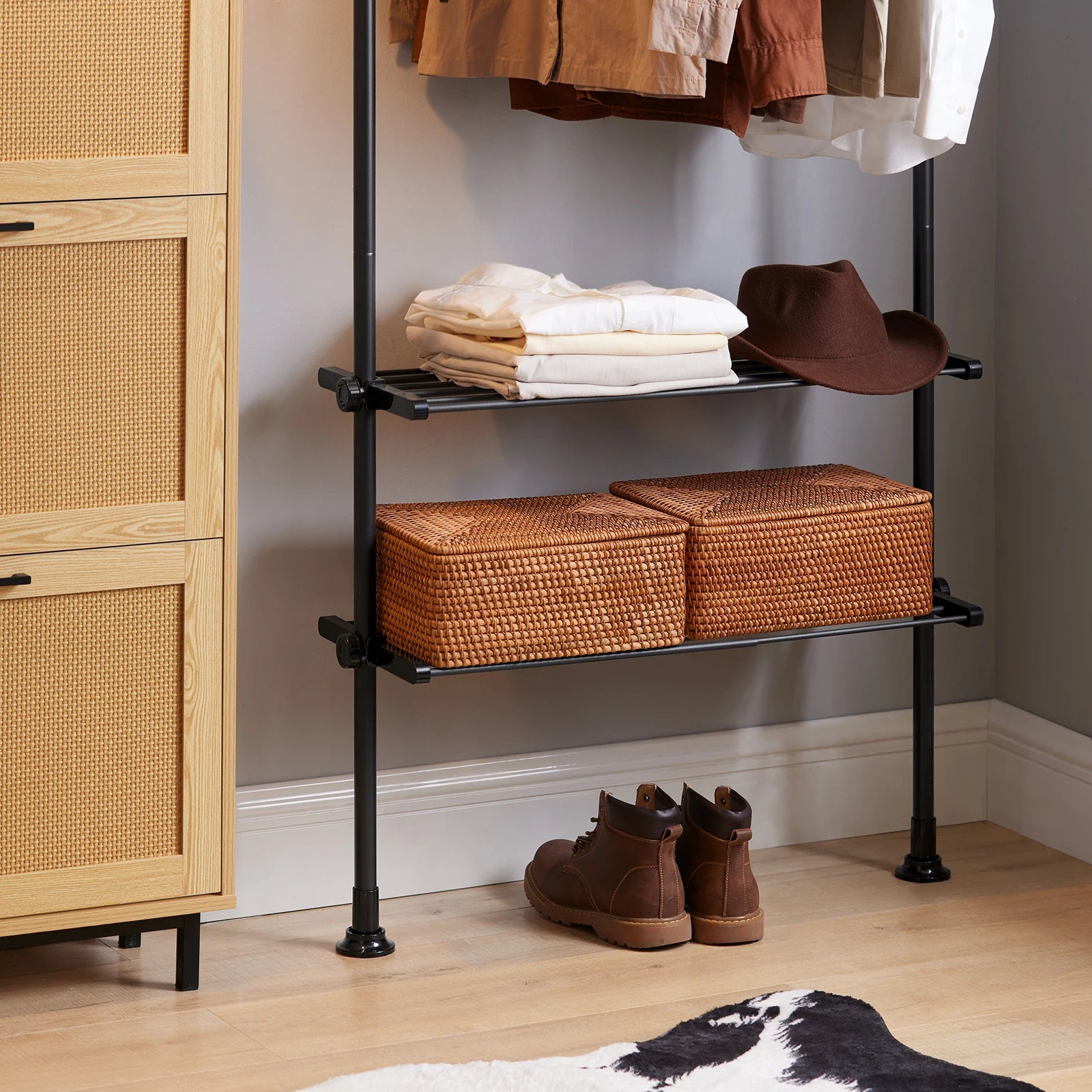 SoBuy KLS07-SCH Telescopic Rod dresses stand With 1 dresses Bar And 3 Stays Telescopic Wardrobe System