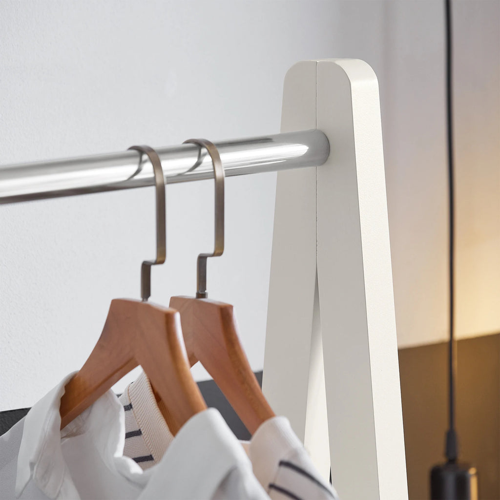 SoBuy FRG59-W dresses stand with 2 shelves, Modern Hanging Bar & Freestanding dresses stand for Bedroom & Hallway White