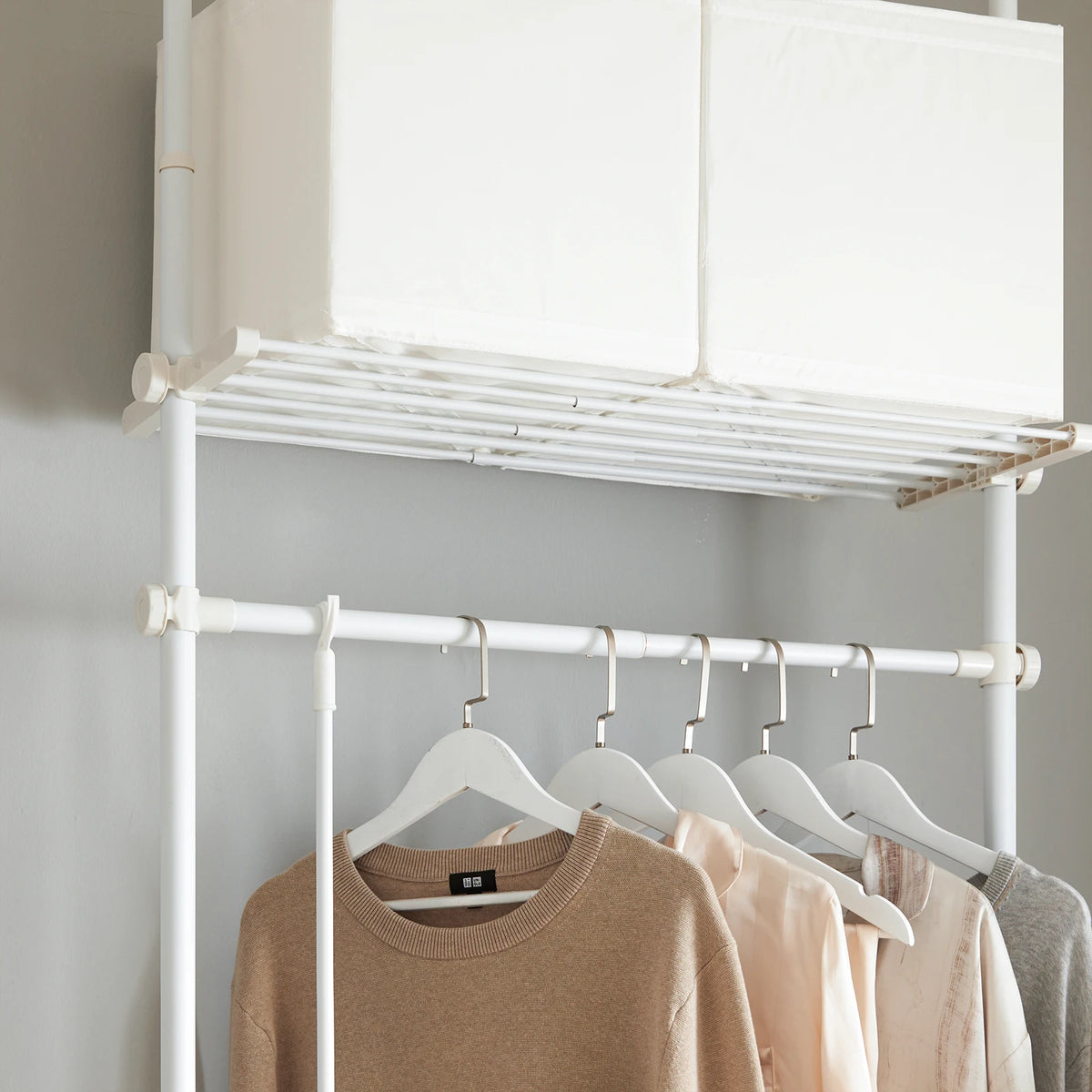 SoBuy KLS07 Telescopic Bar dresses stand with 1 dresses Bar and 3 Stays Telescopic Wardrobe System