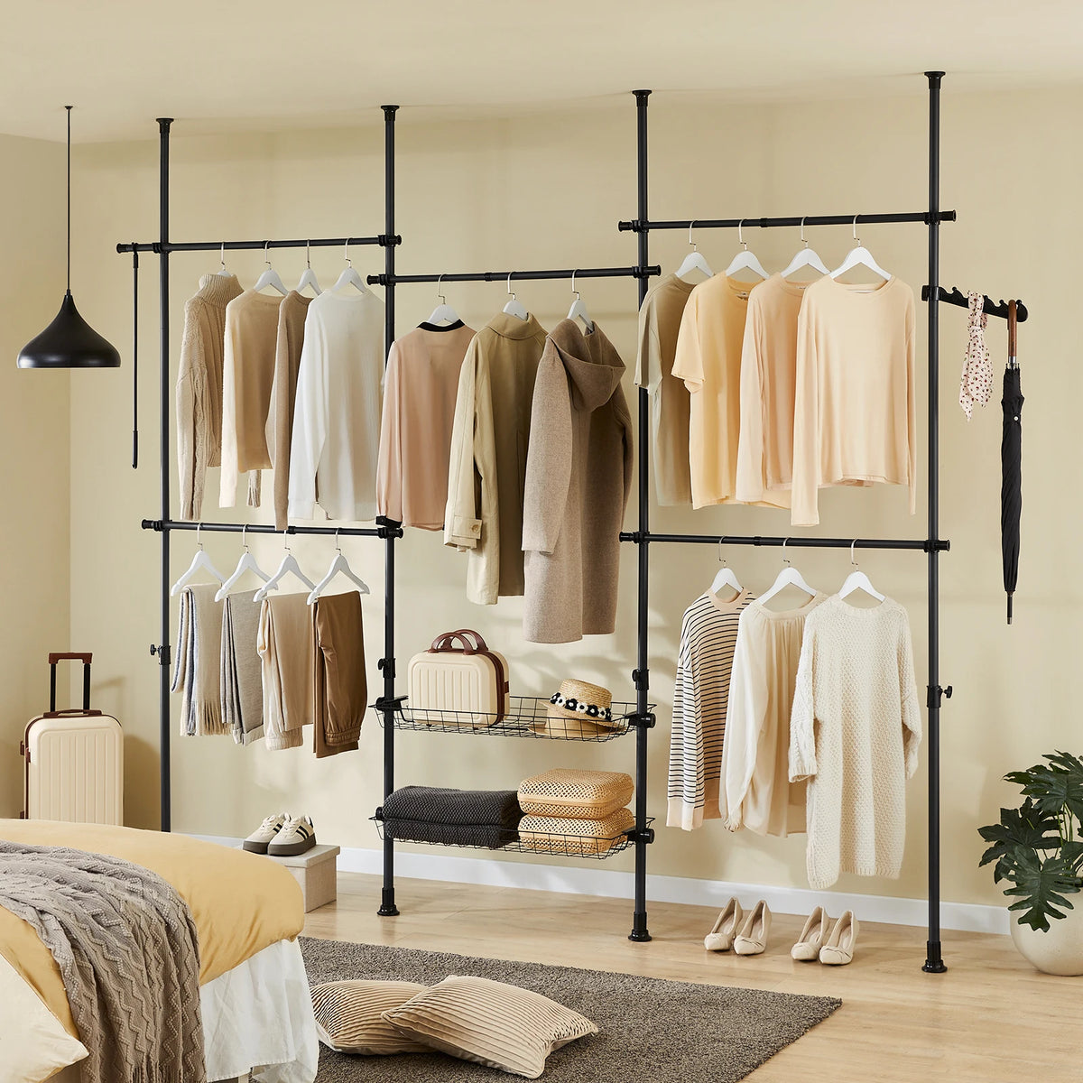 SoBuy KLS04-II Telescopic dresses stand Robust dresses Bar Adjustable Open dresses Cabinet with Storage for Sleeping Cart