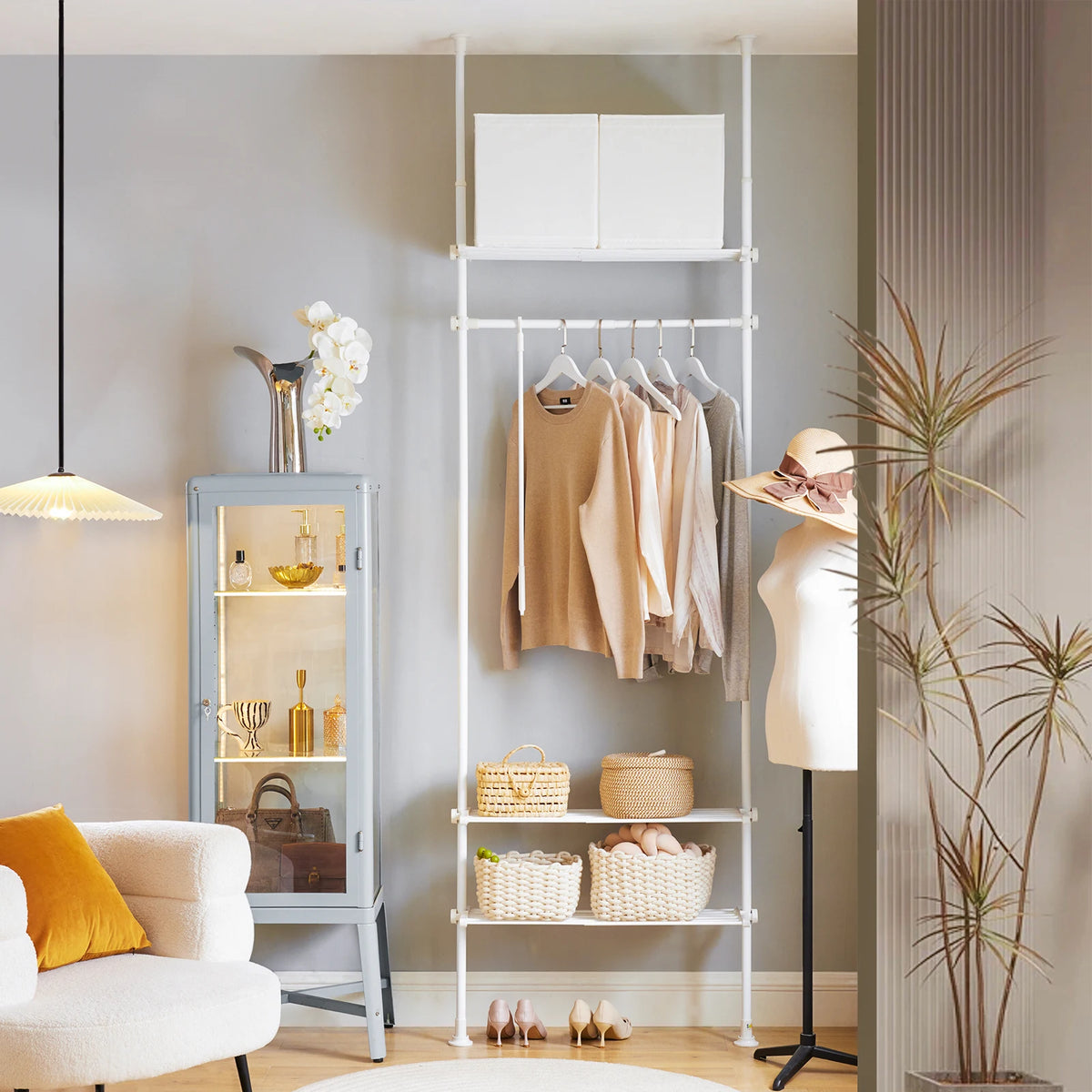 SoBuy KLS07-SCH Telescopic Rod dresses stand With 1 dresses Bar And 3 Stays Telescopic Wardrobe System